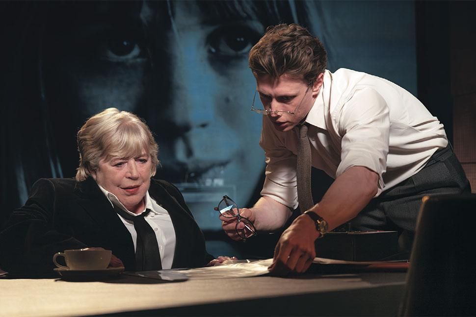 Broken English : Bild