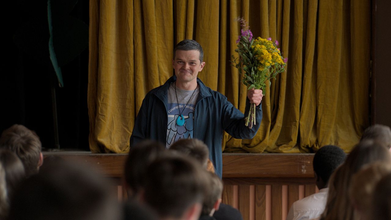 Verflucht Normal : Bild Robert Aramayo