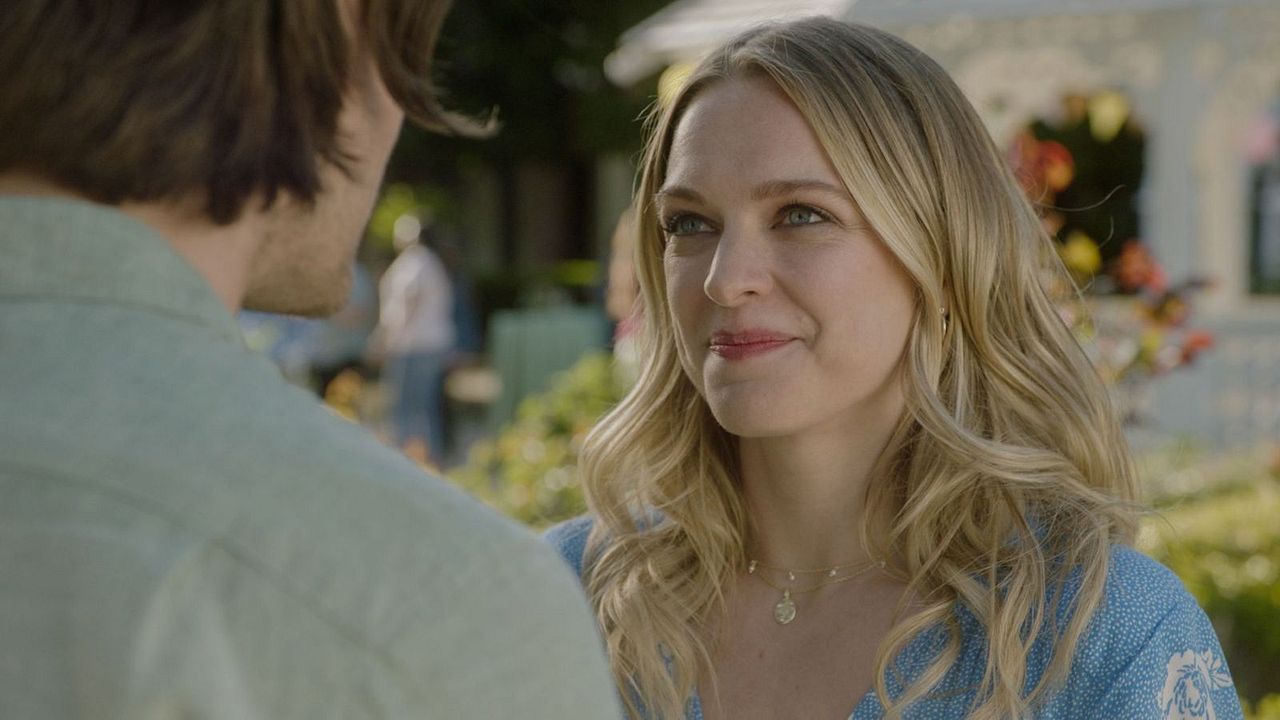 Zwei Herzen im Sonnenuntergang : Bild Jenna Michno, Sam Schweikert