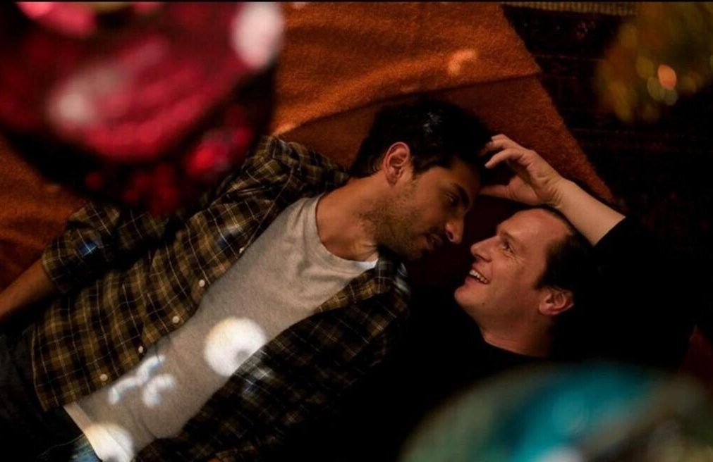 A Nice Indian Boy : Bild Jonathan Groff (II), Karan Soni