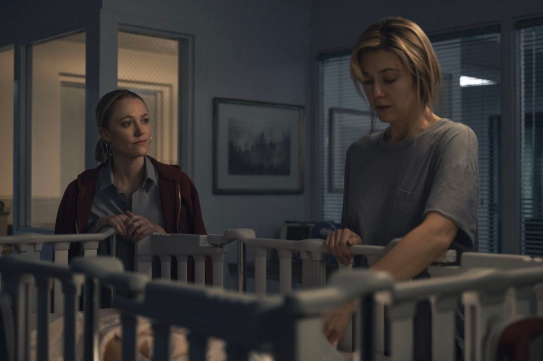 Die Hand an der Wiege : Bild Mary Elizabeth Winstead, Maika Monroe