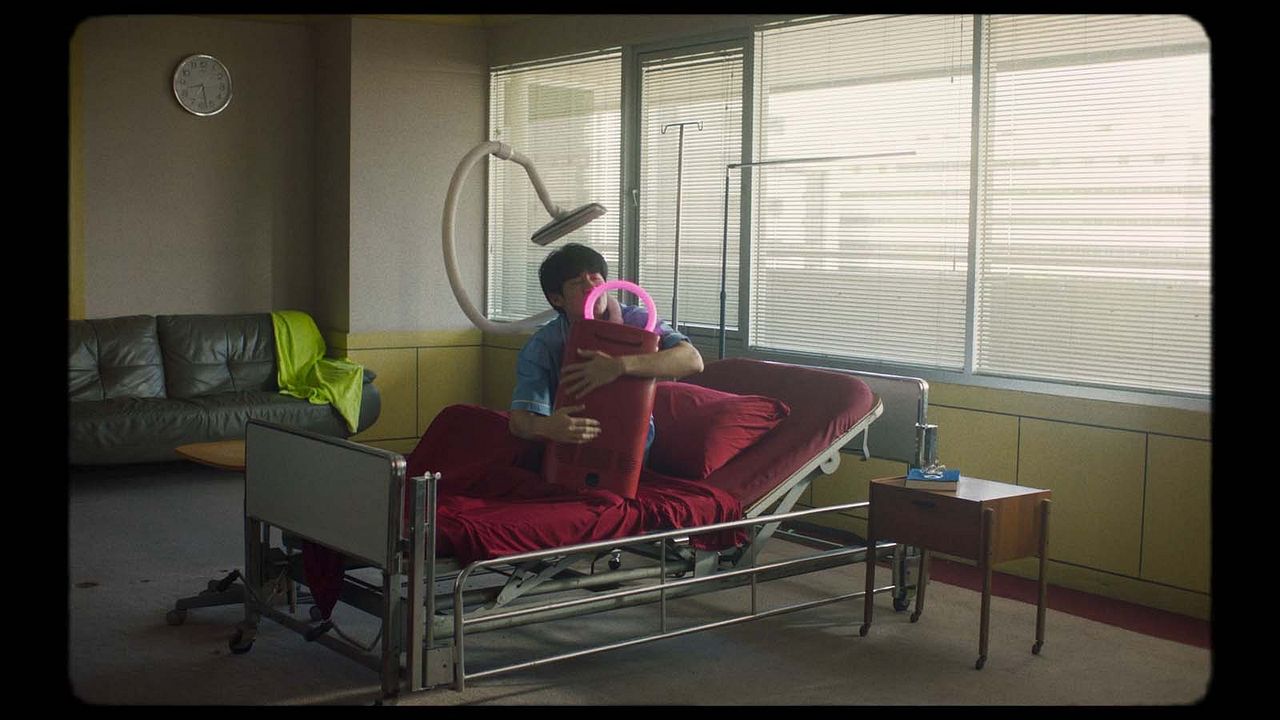 A Useful Ghost : Bild