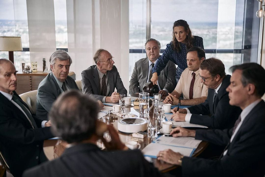 Just an Illusion : Bild Camille Cottin