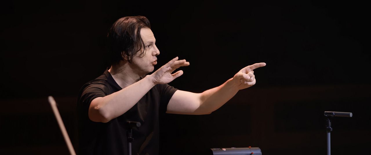 Junkies  Of Dreaming - Mahler 3 Currentzis : Bild Teodor Curentzis