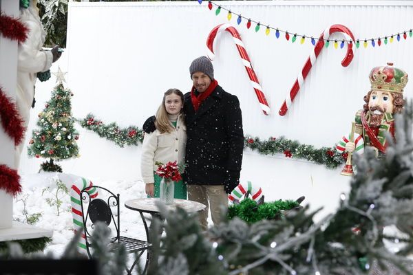 The Best Christmas Ever : Bild Ellie Stewart, Daniel Lissing