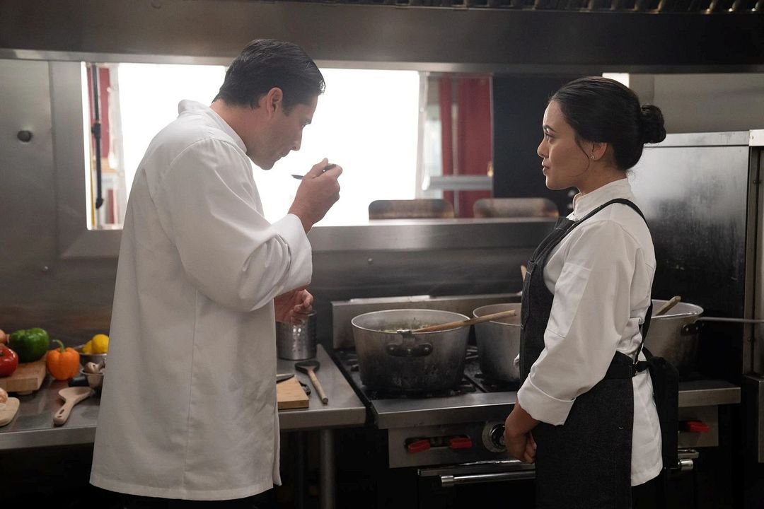 Weihnachten im Chalet : Bild Soma Chhaya, Olivier Renaud