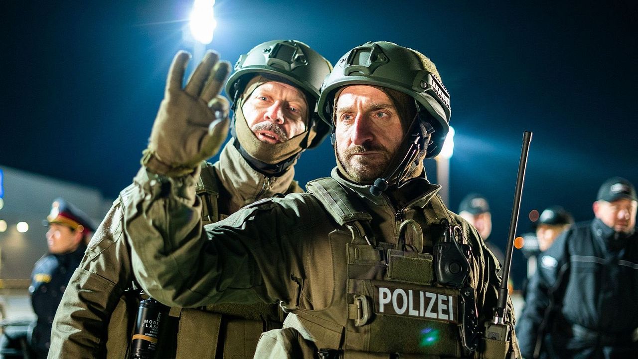 Operation White Christmas : Bild Tim Seyfi, Simon Hatzl