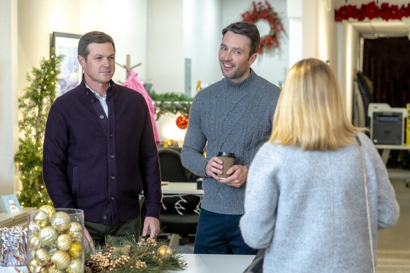 Angel Falls: Eine Bilderbuch-Weihnacht : Bild