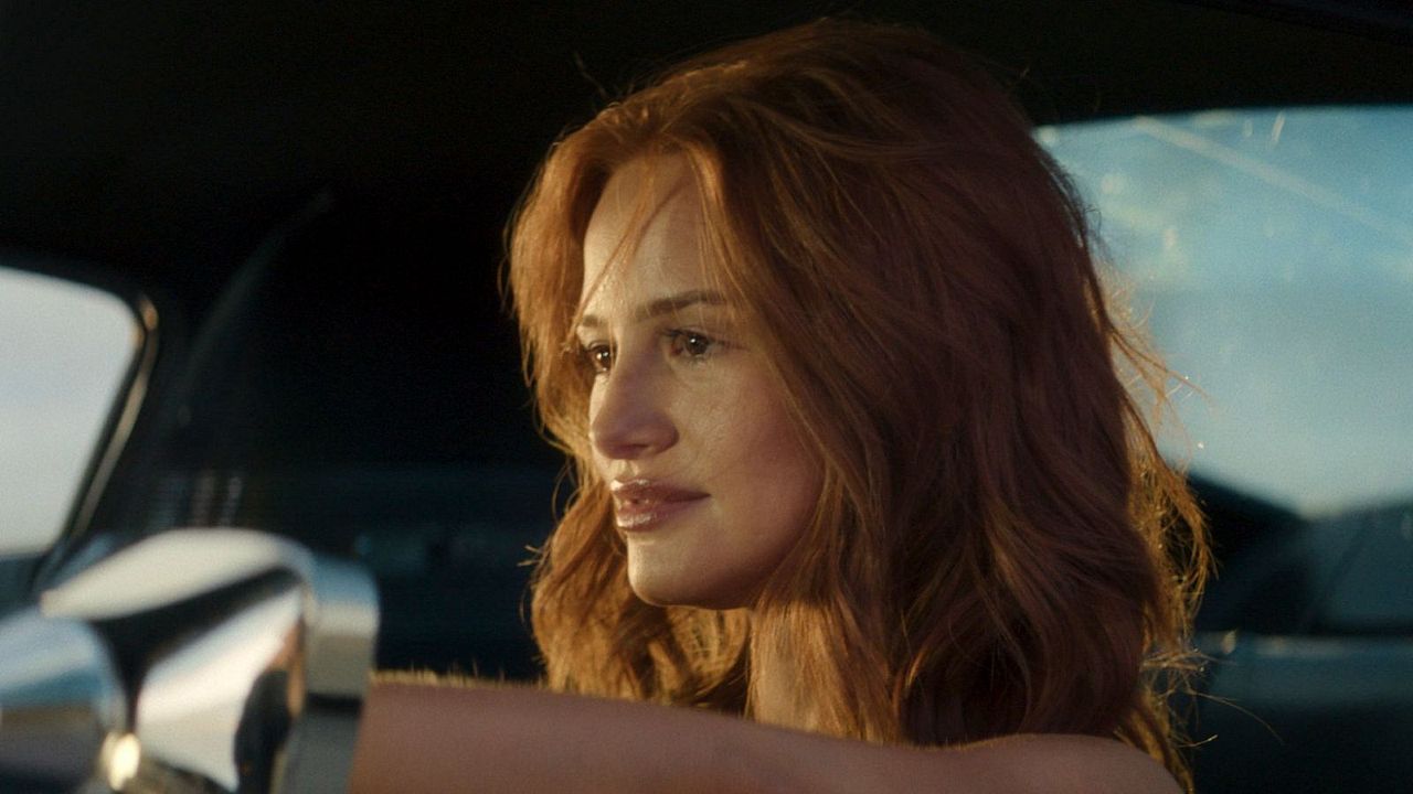 Liebe braucht Wartung : Bild Madelaine Petsch