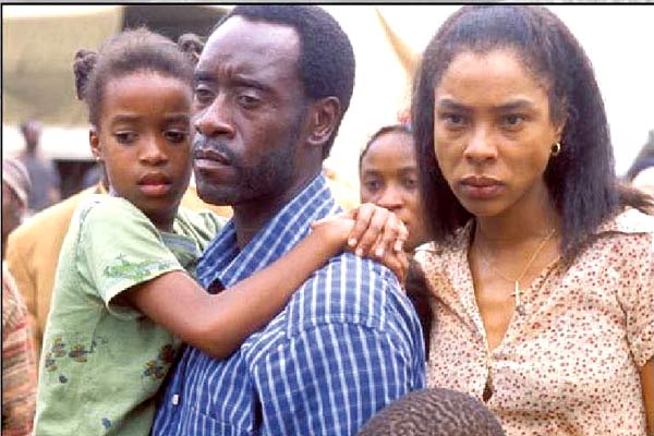 Hotel Ruanda : Bild Sophie Okonedo, Don Cheadle