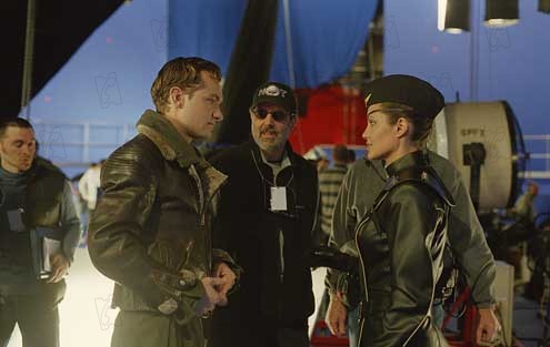 Sky Captain and the World of Tomorrow : Bild Jude Law, Angelina Jolie, Kerry Conran