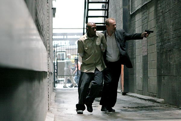 16 Blocks : Bild Yasiin Bey, Bruce Willis