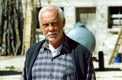 Eine Schwalbe macht den Sommer : Bild Michel Serrault, Christian Carion