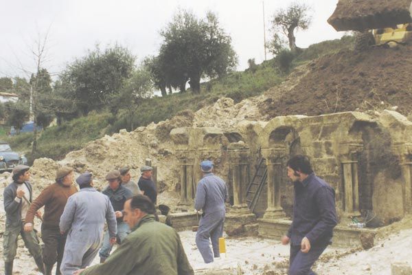 Der Antiquitätenjäger : Bild Edouard Molinaro