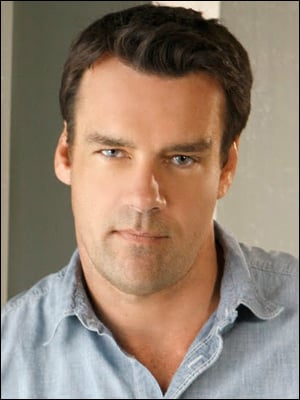 Kinoposter David James Elliott