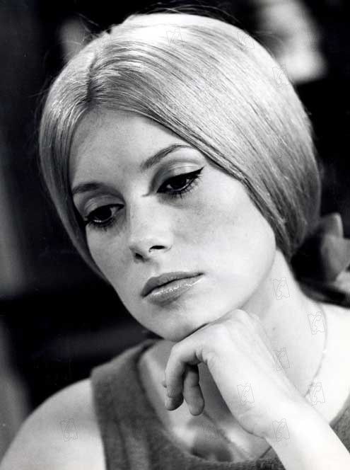 Die Regenschirme von Cherbourg : Bild Jacques Demy