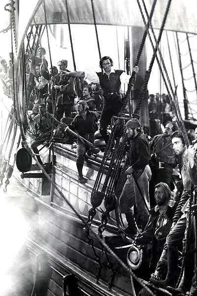 Der Herr der sieben Meere : Bild Michael Curtiz, Errol Flynn