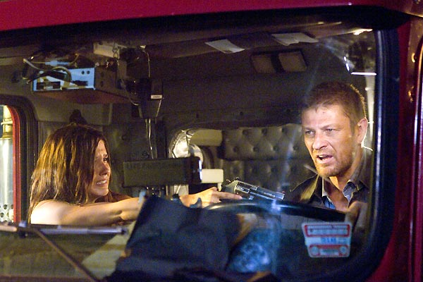 The Hitcher : Bild Dave Meyers, Sophia Bush, Sean Bean