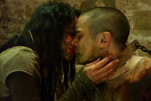 Frontier(s) : Bild Karina Testa, Xavier Gens, Aurélien Wiik