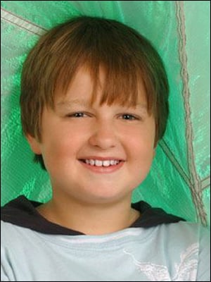 Kinoposter Angus T. Jones