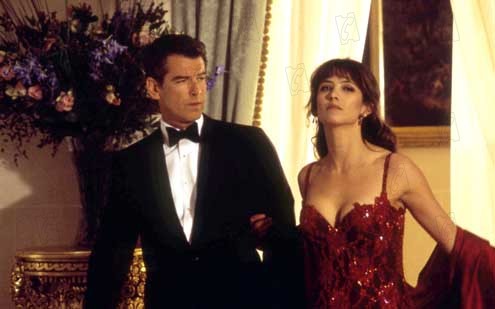 James Bond 007 - Die Welt ist nicht genug : Bild Pierce Brosnan, Michael Apted, Sophie Marceau