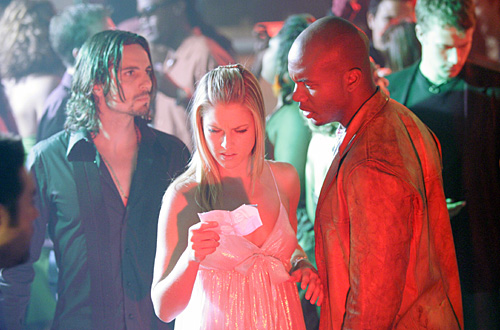 Bild Ali Larter, Leonard Roberts