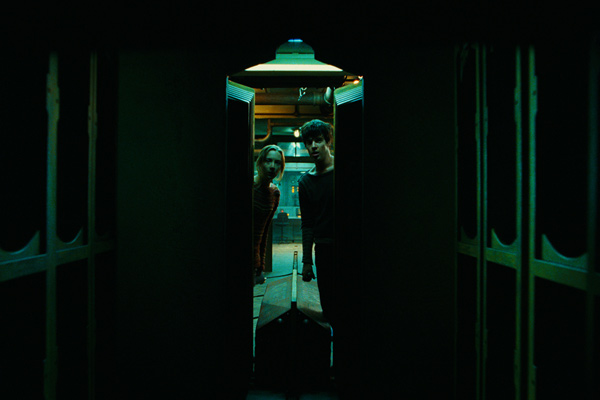 City of Ember - Flucht aus der Dunkelheit : Bild Saoirse Ronan, Gil Kenan, Harry Treadaway