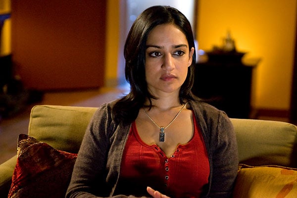 Traitor : Bild Archie Panjabi, Jeffrey Nachmanoff