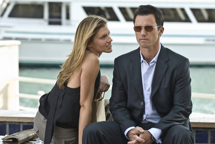 Bild Tricia Helfer, Jeffrey Donovan