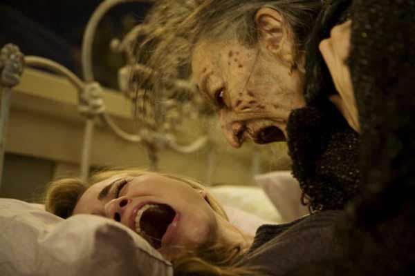 Drag me to Hell : Bild Lorna Raver, Alison Lohman