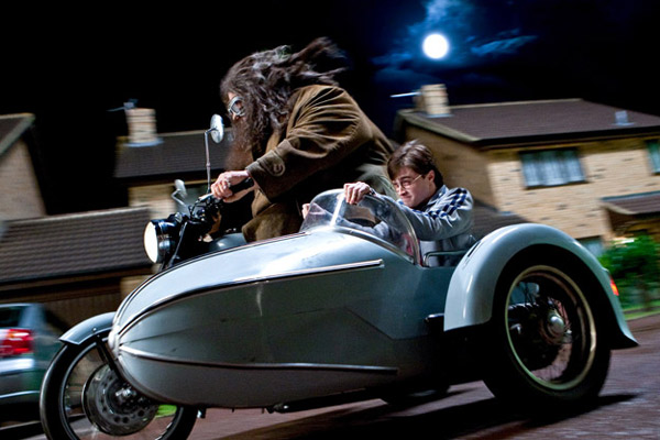 Harry Potter und die Heiligtümer des Todes - Teil 1 : Bild Robbie Coltrane, Daniel Radcliffe