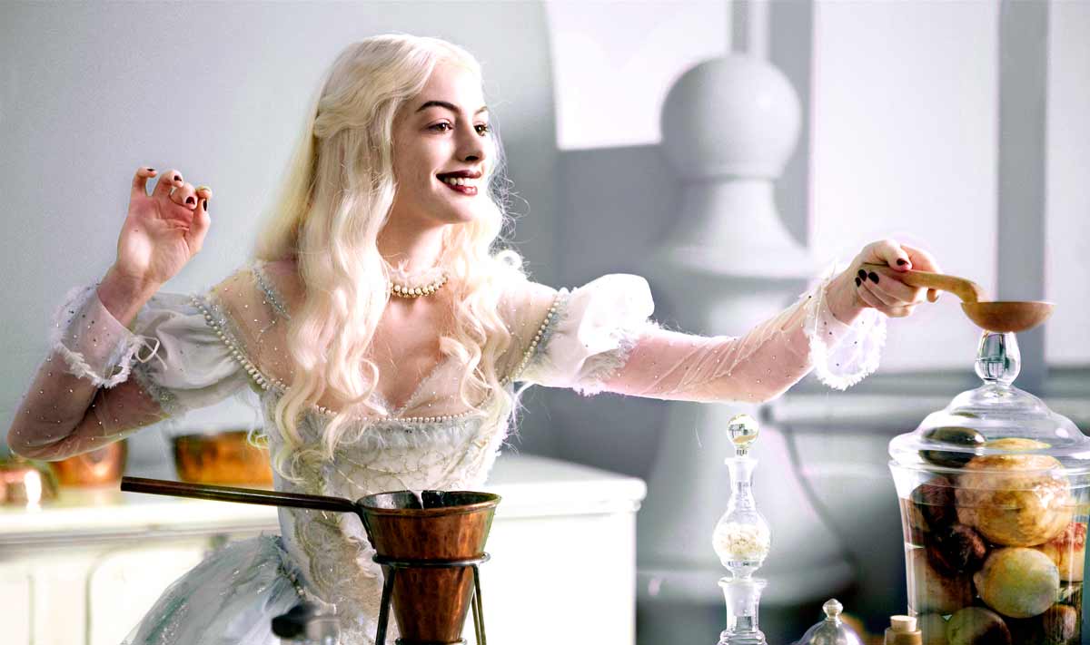 Alice im Wunderland : Bild Anne Hathaway