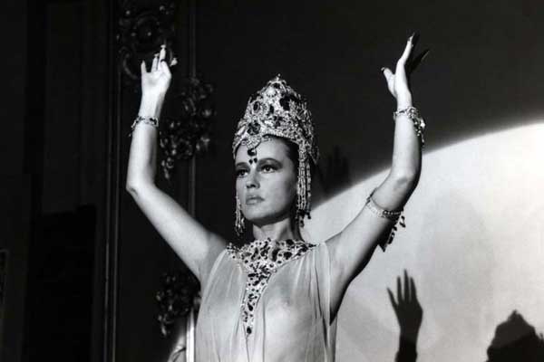 Mata Hari, Agent H.21 : Bild Jeanne Moreau