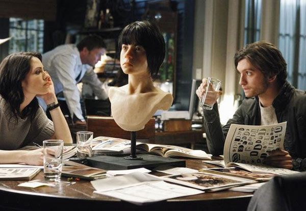 Bild Michelle Borth, Anthony Carrigan