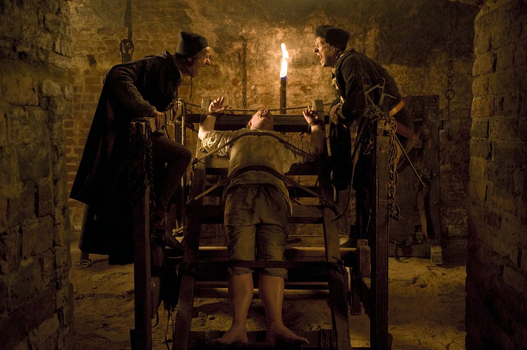 12 Meter ohne Kopf : Bild