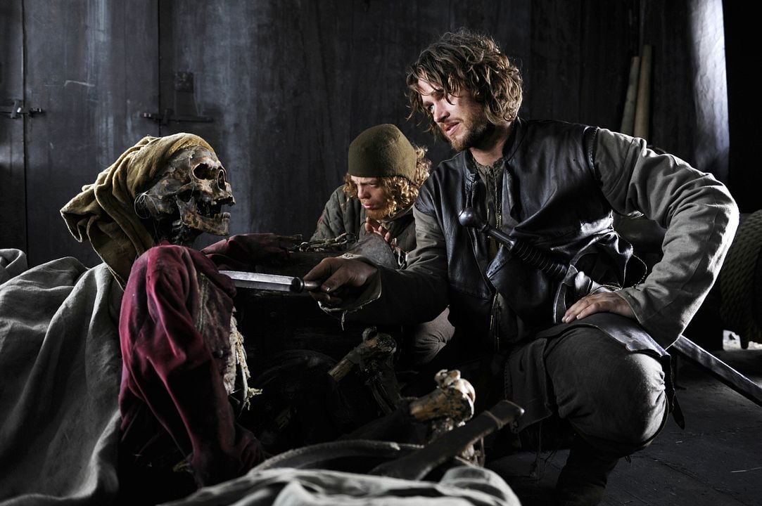 12 Meter ohne Kopf : Bild