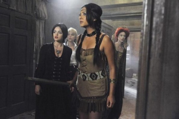 Pretty Little Liars : Bild Troian Bellisario, Ashley Benson, Lucy Hale, Shay Mitchell