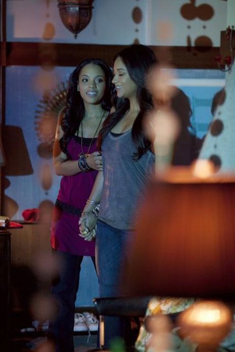 Pretty Little Liars : Bild Bianca Lawson, Shay Mitchell