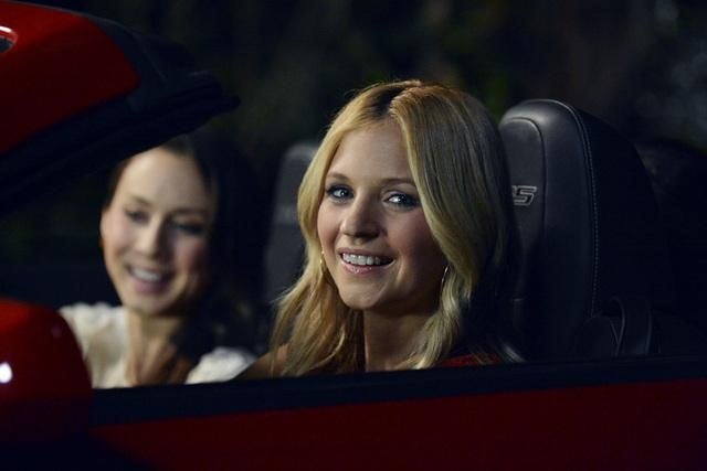 Pretty Little Liars : Bild Vanessa Ray, Troian Bellisario