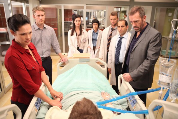 Dr. House : Bild Peter Jacobson, Hugh Laurie, Odette Annable, Charlyne Yi, Harrison Thomas, Jesse Spencer