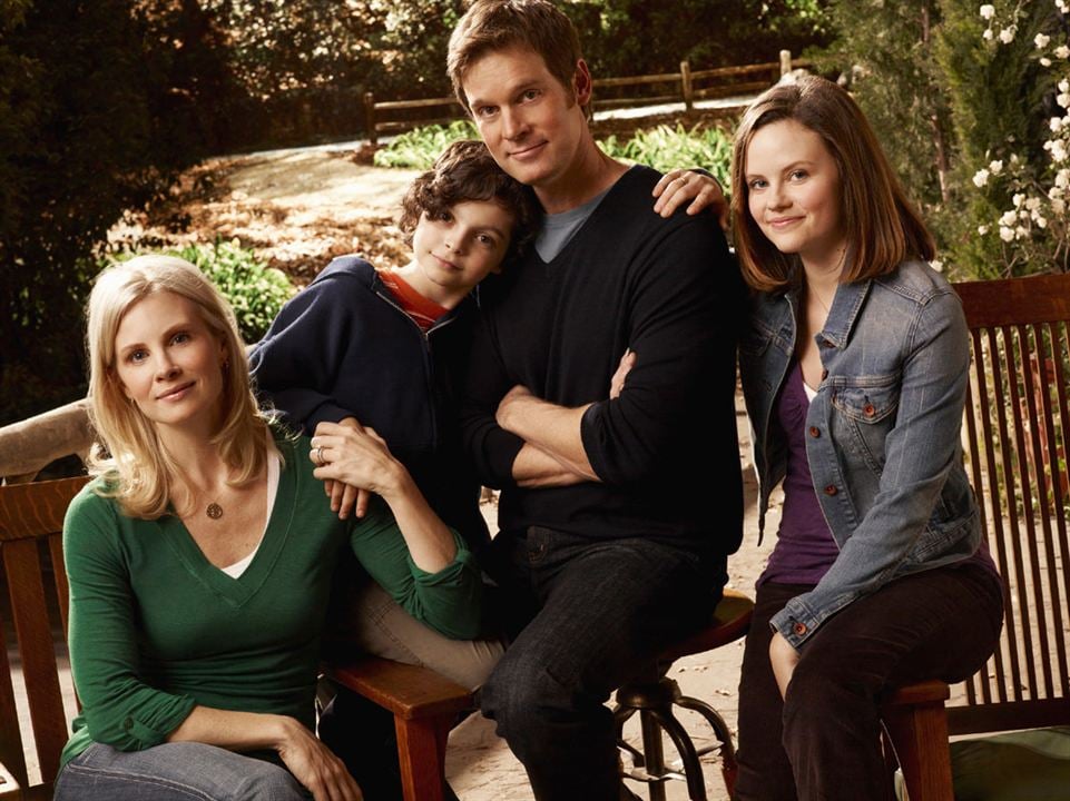 Bild Monica Potter, Sarah Ramos, Max Burkholder, Peter Krause