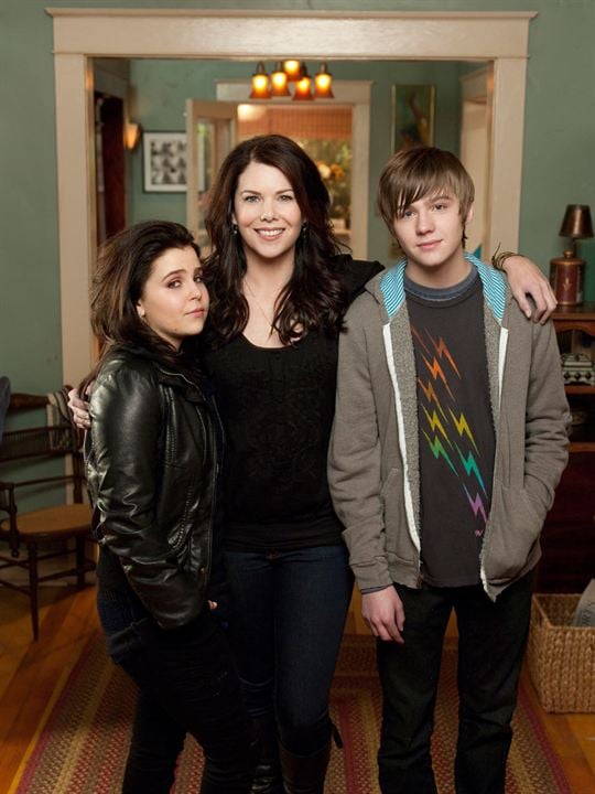 Bild Mae Whitman, Miles Heizer, Lauren Graham