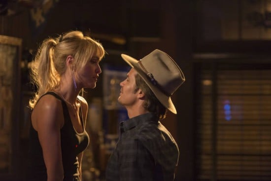 Justified : Bild Jenn Lyon, Timothy Olyphant