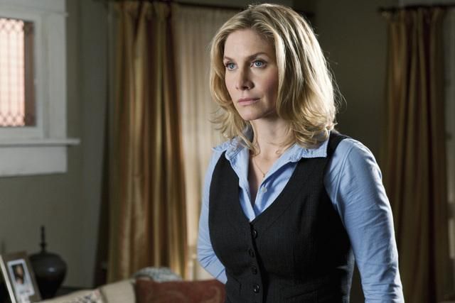 V – Die Rückkehrer : Bild Elizabeth Mitchell