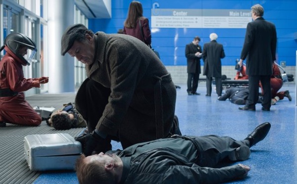 Fringe - Grenzfälle des FBI : Bild John Noble