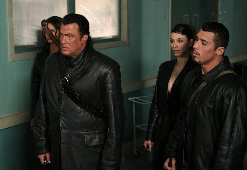 Against the dark : Bild