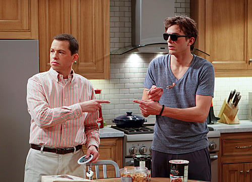 Two And A Half Men : Bild Ashton Kutcher, Jon Cryer