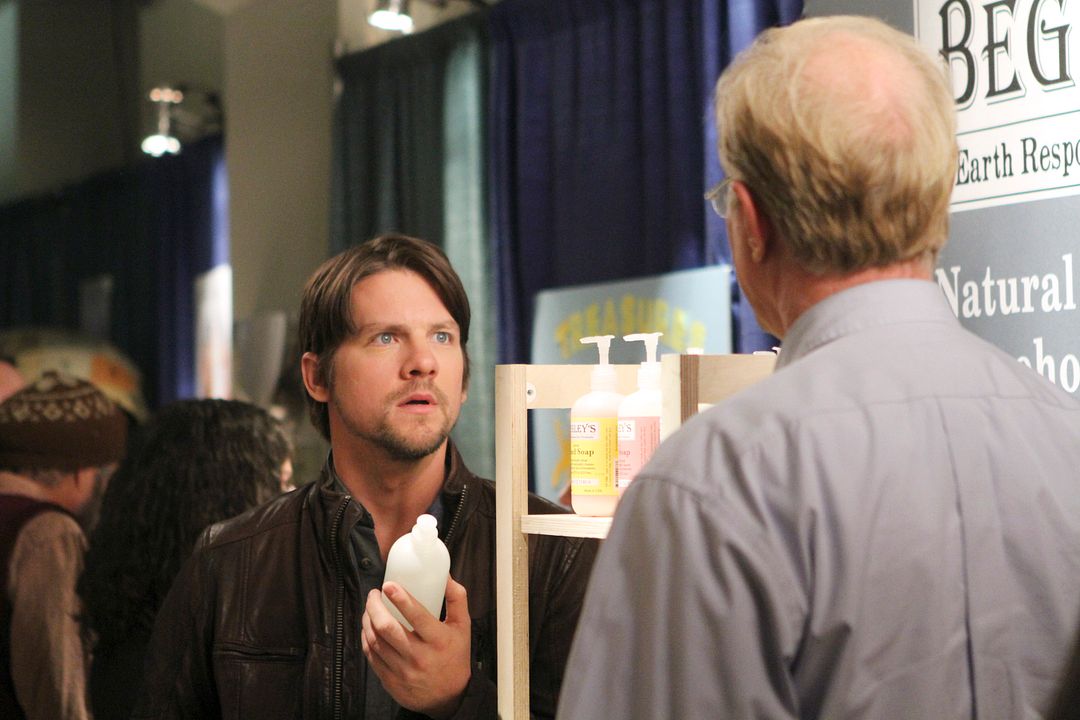 Happy Endings : Bild Zachary Knighton