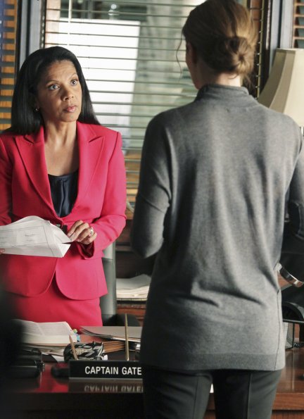 Castle : Bild Penny Johnson Jerald, Stana Katic