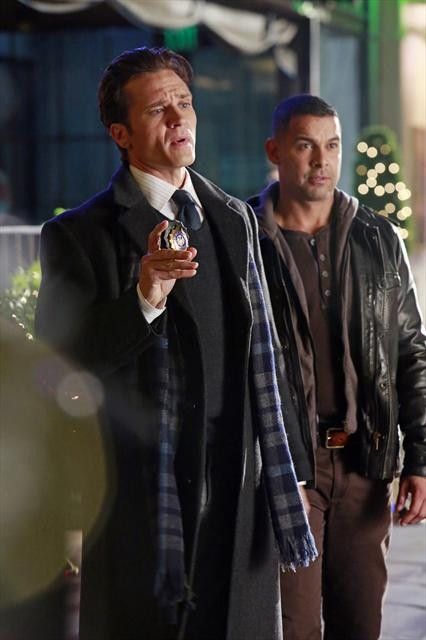 Castle : Bild Jon Huertas, Seamus Dever